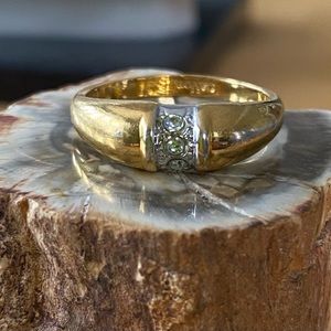 Vintage AVON gold ring with three small faux diamonds